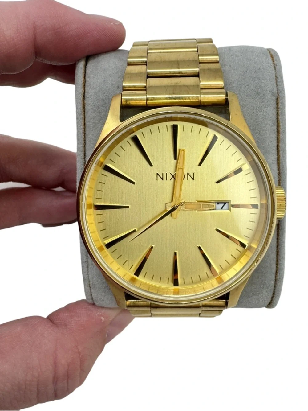 Nixon Sentry Stainless Steel Date All Gold‎ Needs Battery
